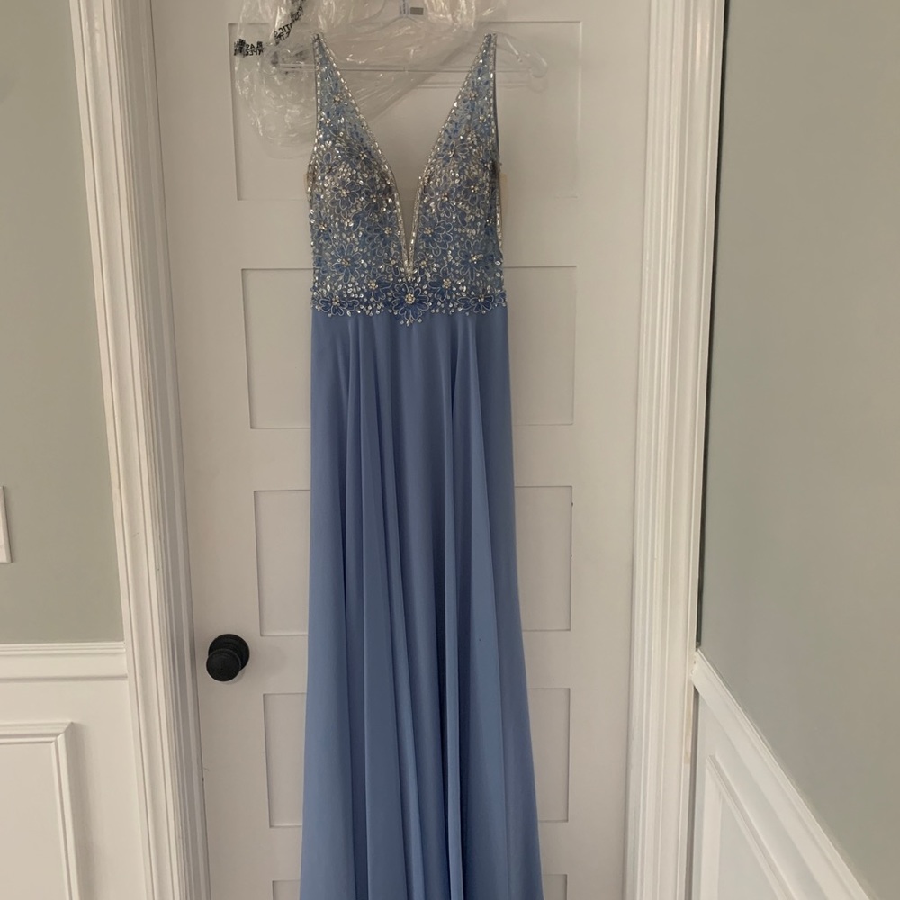 New jovani gown